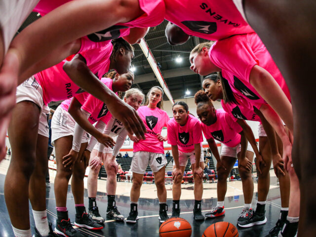 Carleton Ravens Basketball on X: The first Women's Basketball national championship  ring ceremony in Ravens #HERSTORY 